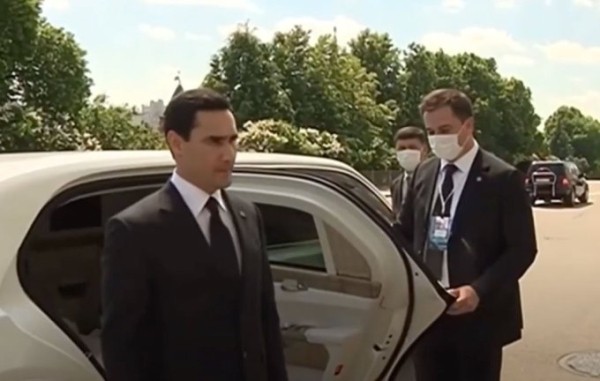 Лимузин Aurus Senat будет возить президента Туркменистана