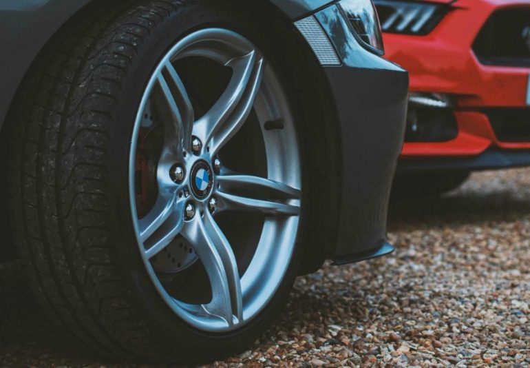 Особенности эксплуатации колес 215 65 R16 летом: советы автомобилистам