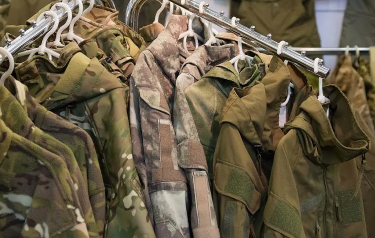 Летняя и зимняя военная одежда: советы по выбору прочного и удобного комплекта